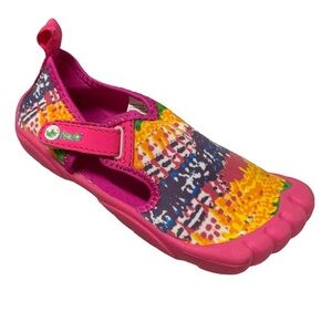 Newtz Girl’s Water Beach Aqua Shoes Pink Abstract Design Size 11/12